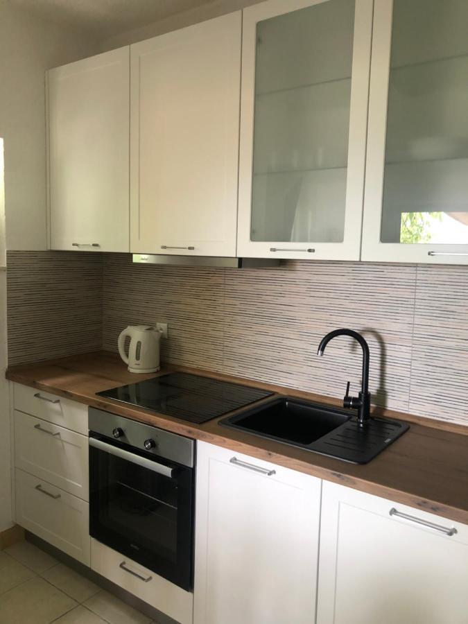 Apartman Ana Vrlika Extérieur photo